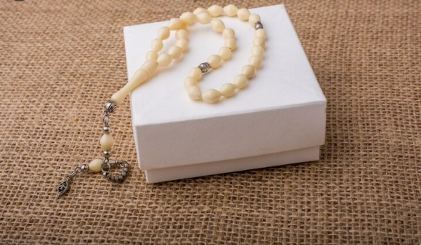 Terço no Batizado Infantil: O Significado, a Tradição e Como Escolher o Ideal para Esse Momento Único