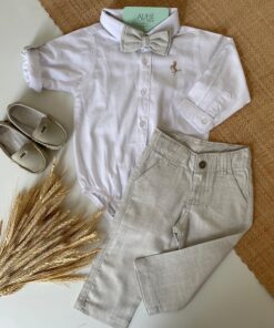Conjunto Batizado Casamento infantil menino com Body Calça de Linho e Gravata bege