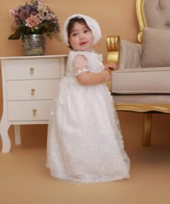 Mandrião Batizado Natalia Bebê em Tule Bordado com Capa e Touca Vestido Renda Branco 3 peças Luxo