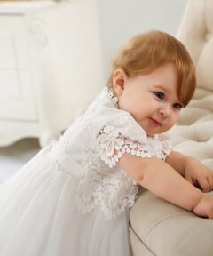 Vestido infantil bebê batizado Renda Manga Curta Branco Luxo