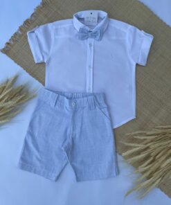 Alternative view of Conjunto Batizado Benjamin com Camisa Manga Curta Bermuda e Gravata Borboleta em Tecido Flamê Textura Linho Azul Bebê Festas Casamento