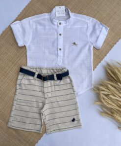Conjunto Infantil Menino Bata Cambraia Manga Curta Bermuda Bege Linho com cinto Azul Premium