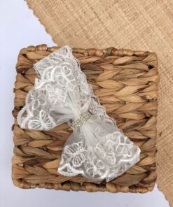 Alternative view of Faixa de cabeça laço para bebês 0 a 2 anos renda artesanal Batizado e Festas
