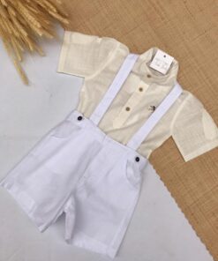 Conjunto Premium Festas Batizado Casamento Verão infantil menino Bata Cambraia Off White e Jardineira bermuda Linho Branco