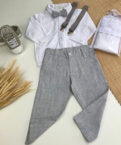 Conjunto Batizado Bebê Casamento Infantil Menino Body Calça em Flamê Cinza Textura de Linho Suspensório e Gravata Cinza