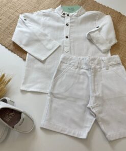 Conjunto Infantil Menino Verão Bermuda em Tecido Flamê Textura Linho Camisa Bata Gola Padre Branco Luxo Festas