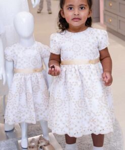 Vestido Infantil Menina Tecido em Laise Dourado e Branco Fita Gorgulhão Festas
