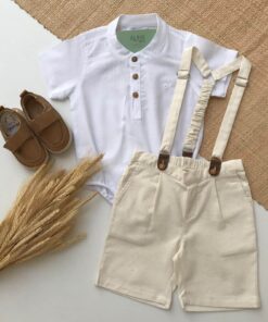 Conjunto Infantil Premium em Linho Cru Menino Body Bata Gola Padre Bermuda e Suspensório Bege Festas Luxo