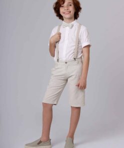 Conjunto Formatura Infantil Menino Camisa Manga Curta Bermuda em Linho Suspensório Bege e Gravata Borboleta em Linho