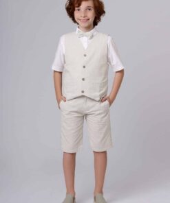 Conjunto Formatura Infantil Menino com Camisa Manga Curta Bermuda Colete e Gravata Borboleta em Linho Bege