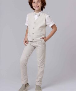 Conjunto Formatura Infantil Menino com Camisa Manga Curta Calça Colete e Gravata Borboleta em Linho Bege