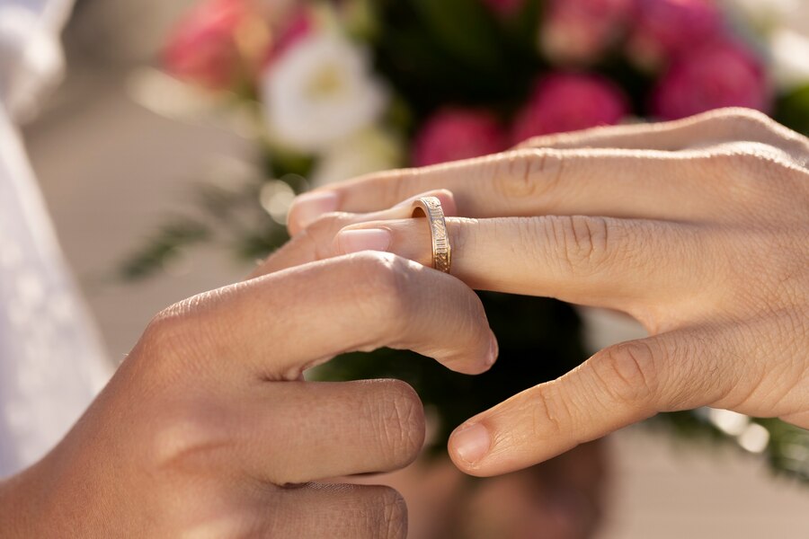 Diferença Crucial: Noivado vs. Pedido de Casamento