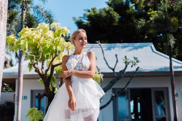 Do véu à tradição: Descobrindo o porquê de a noiva se vestir de branco