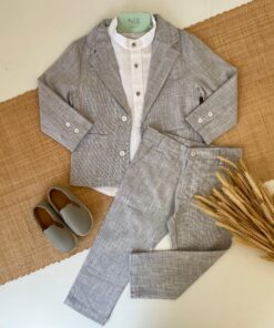 Alternative view of Conjunto Infantil Menino Camisa Bata em Cambraia Blazer e Calça em Flamê Cinza Textura de Linho Batizado Casamento