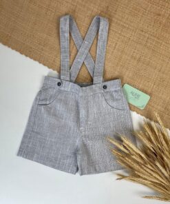 Jardineira Premium em Tecido Flamê Textura Linho Cinza Macacão Menino Bermuda Infantil Luxo