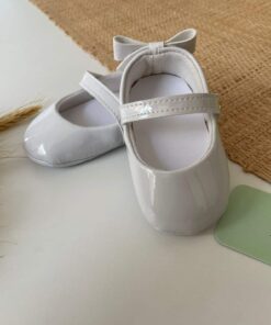 Alternative view of Sapatilha Bebê Bia Feminino Branco em Verniz com Laço de Coração Batizado Menina do 13 ao 17