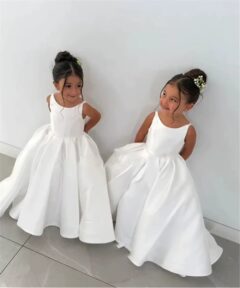 Vestido Infantil Yasmim Longo Branco em Cetim de Alcinha com Cauda e Laço Elegante Menina Festa Daminha Premium Luxo