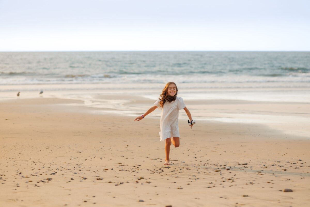 Estilos Divertidos: As Principais Tendências de Vestidos Infantis para o Verão
