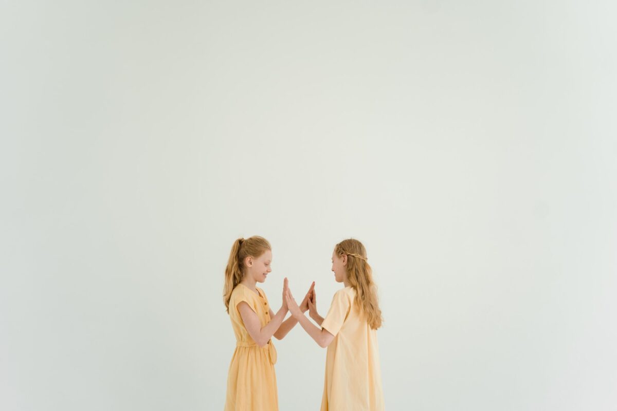 Vestidos Infantis: Modernidade e Minimalismo em Cada Detalhe
